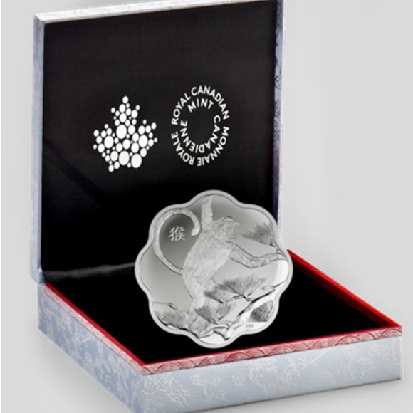 This coin has a weight of 26.7 grams a diameter of 38 millimetres. - Picture 8 of 8